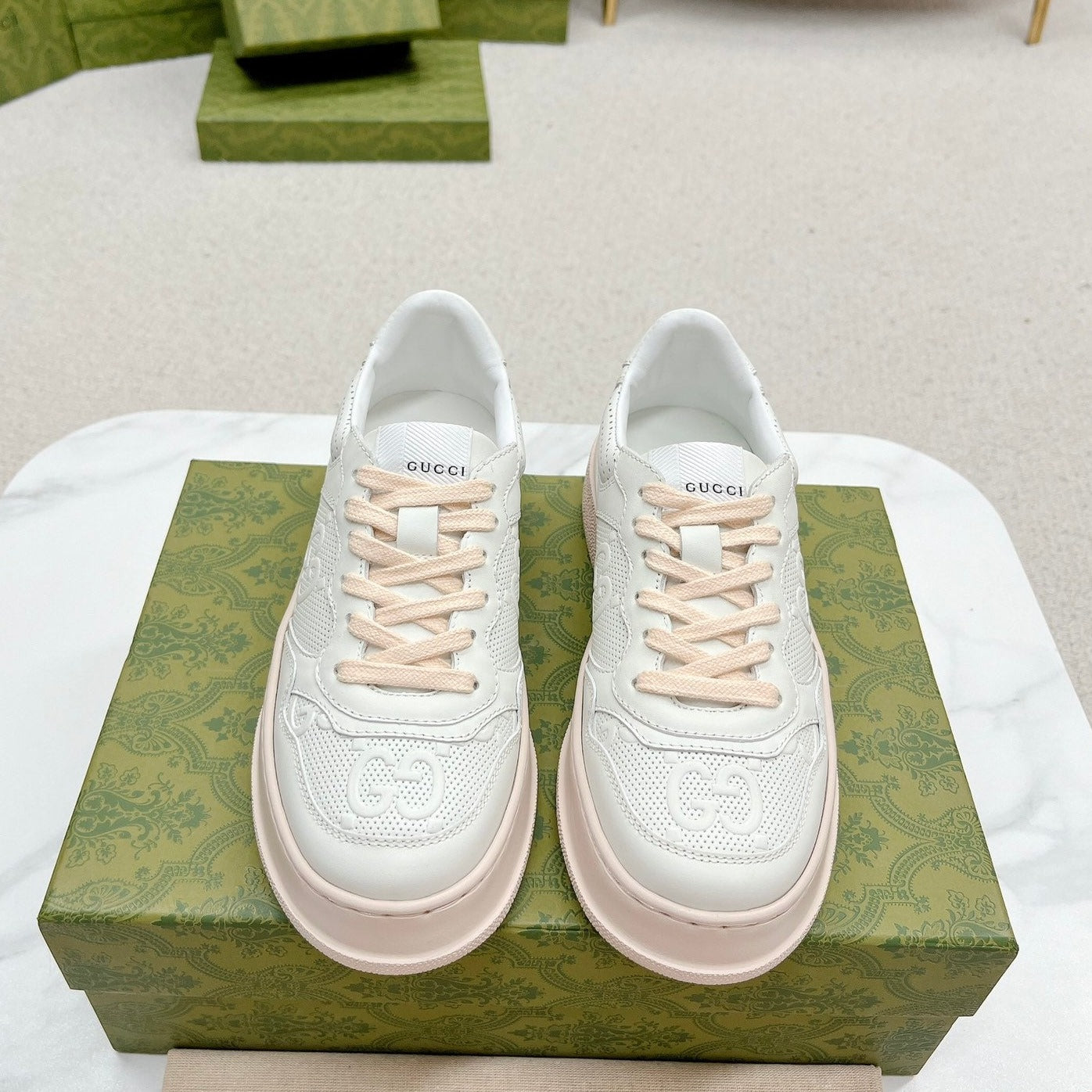 G-Sneakers