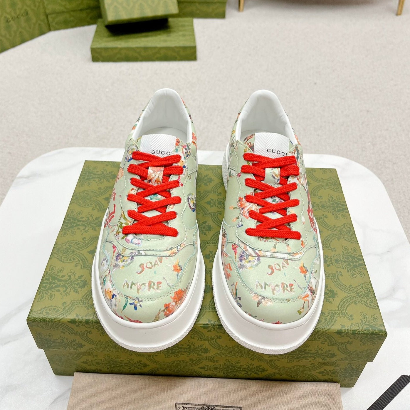 G-Sneakers
