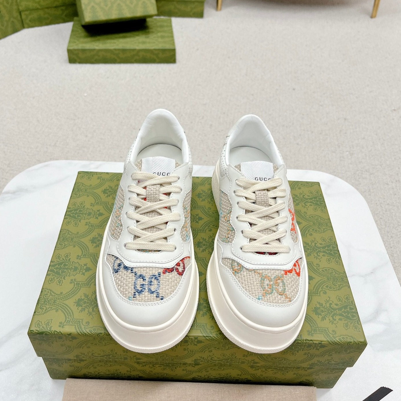 G-Sneakers