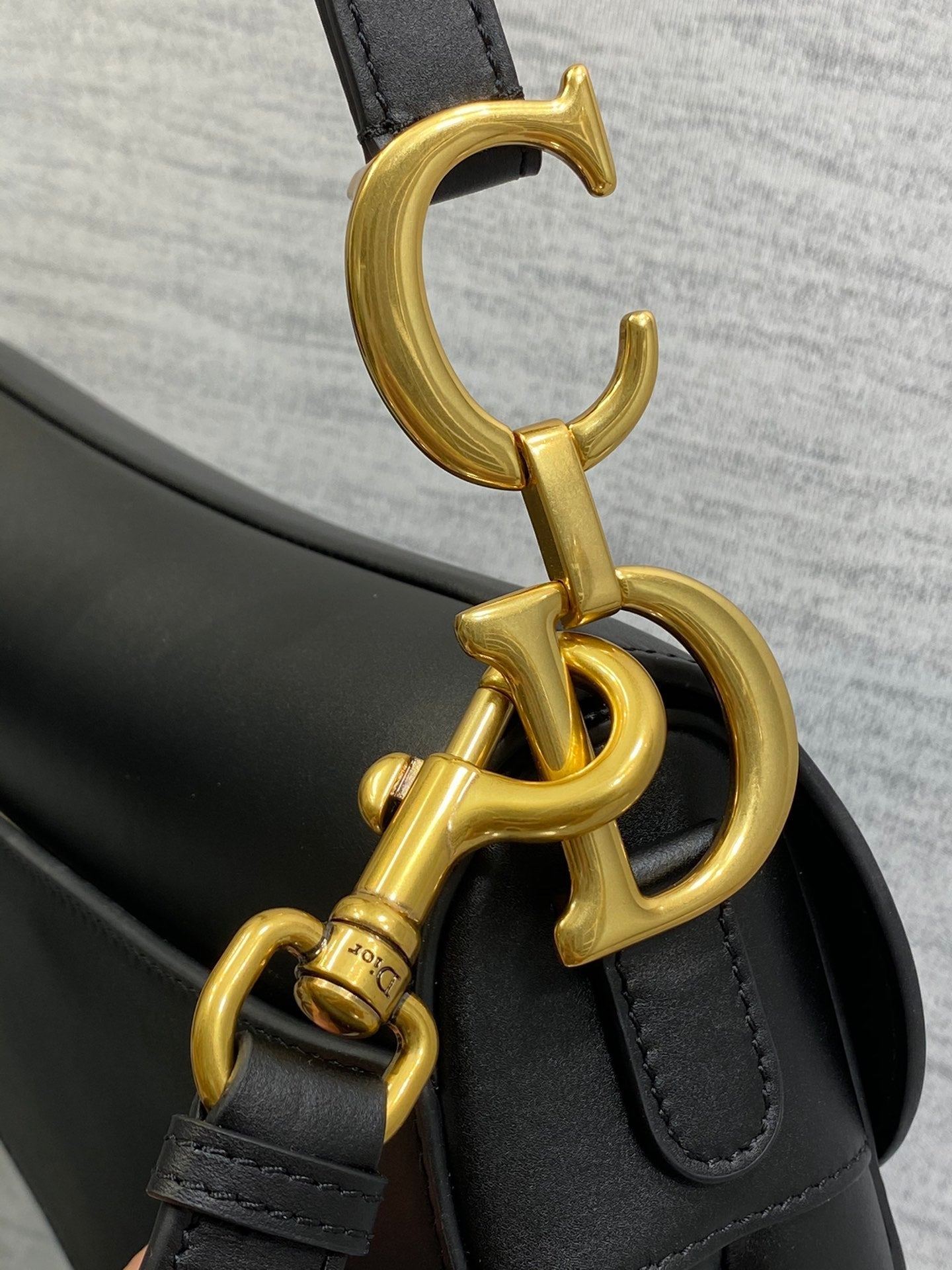 D-Saddle