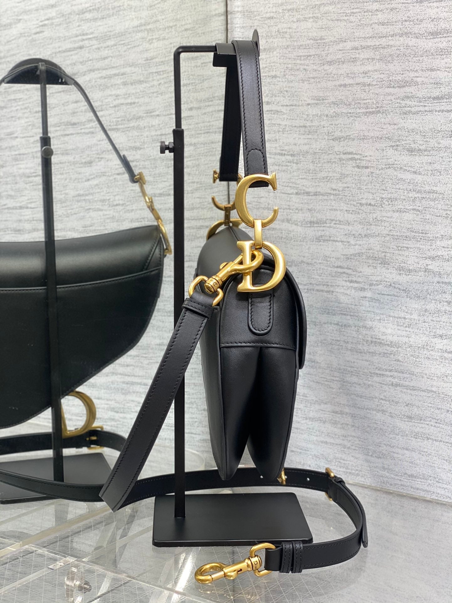 D-Saddle