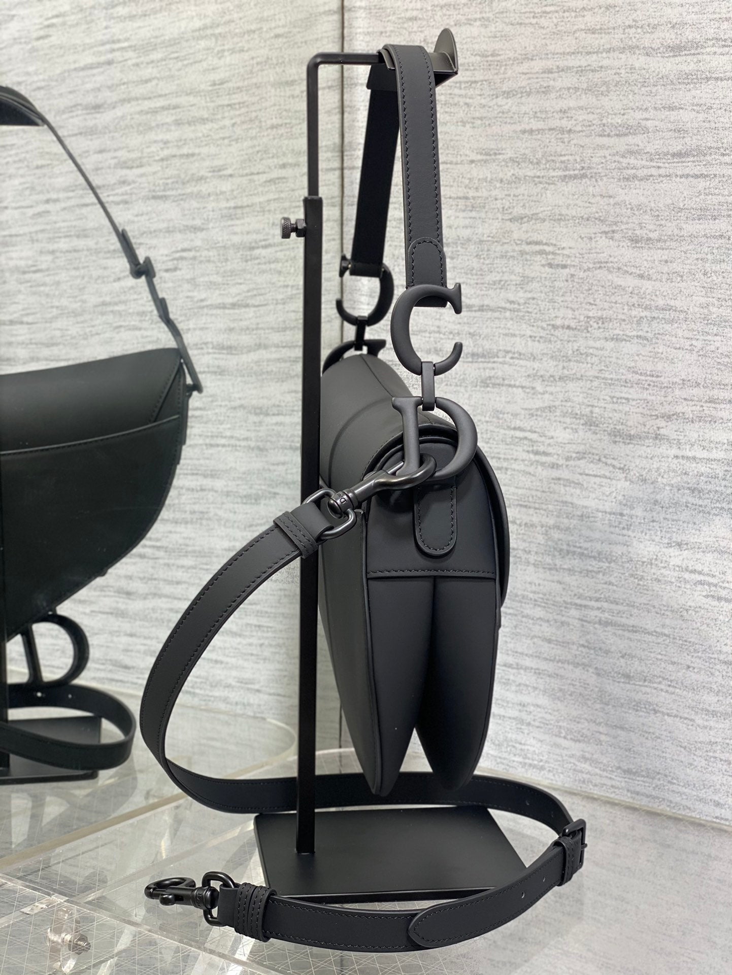 D-Saddle