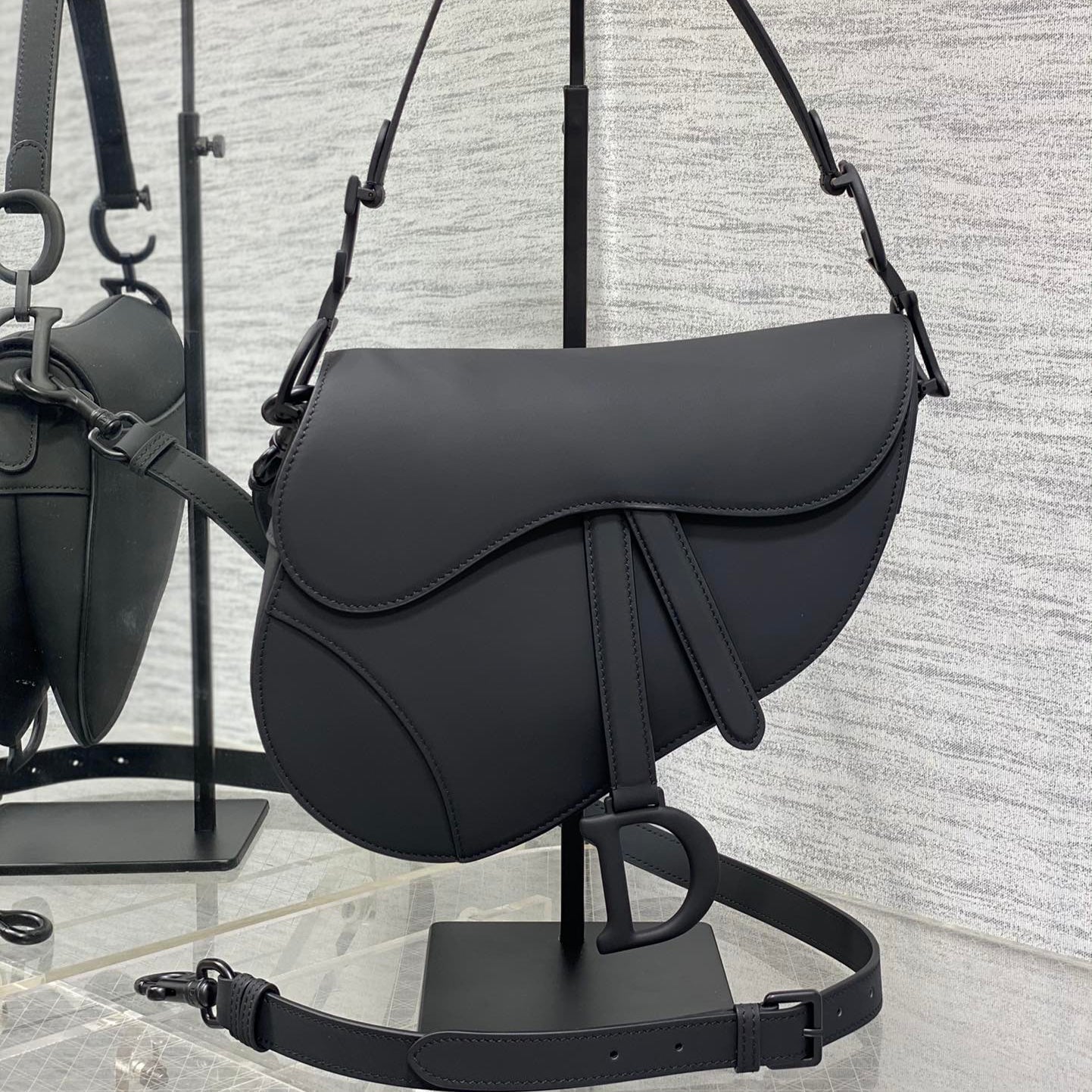 D-Saddle