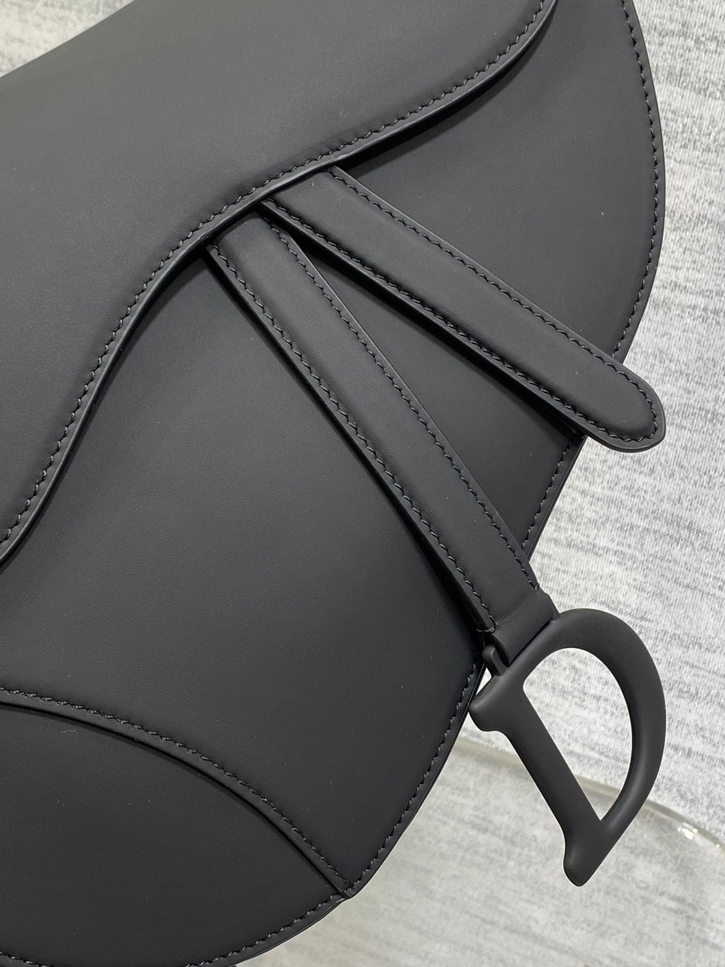 D-Saddle