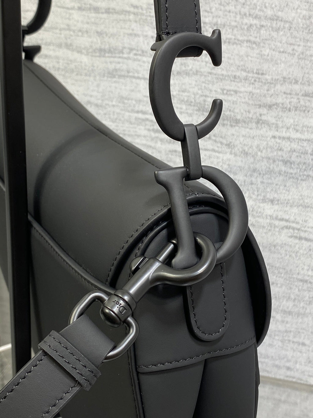 D-Saddle