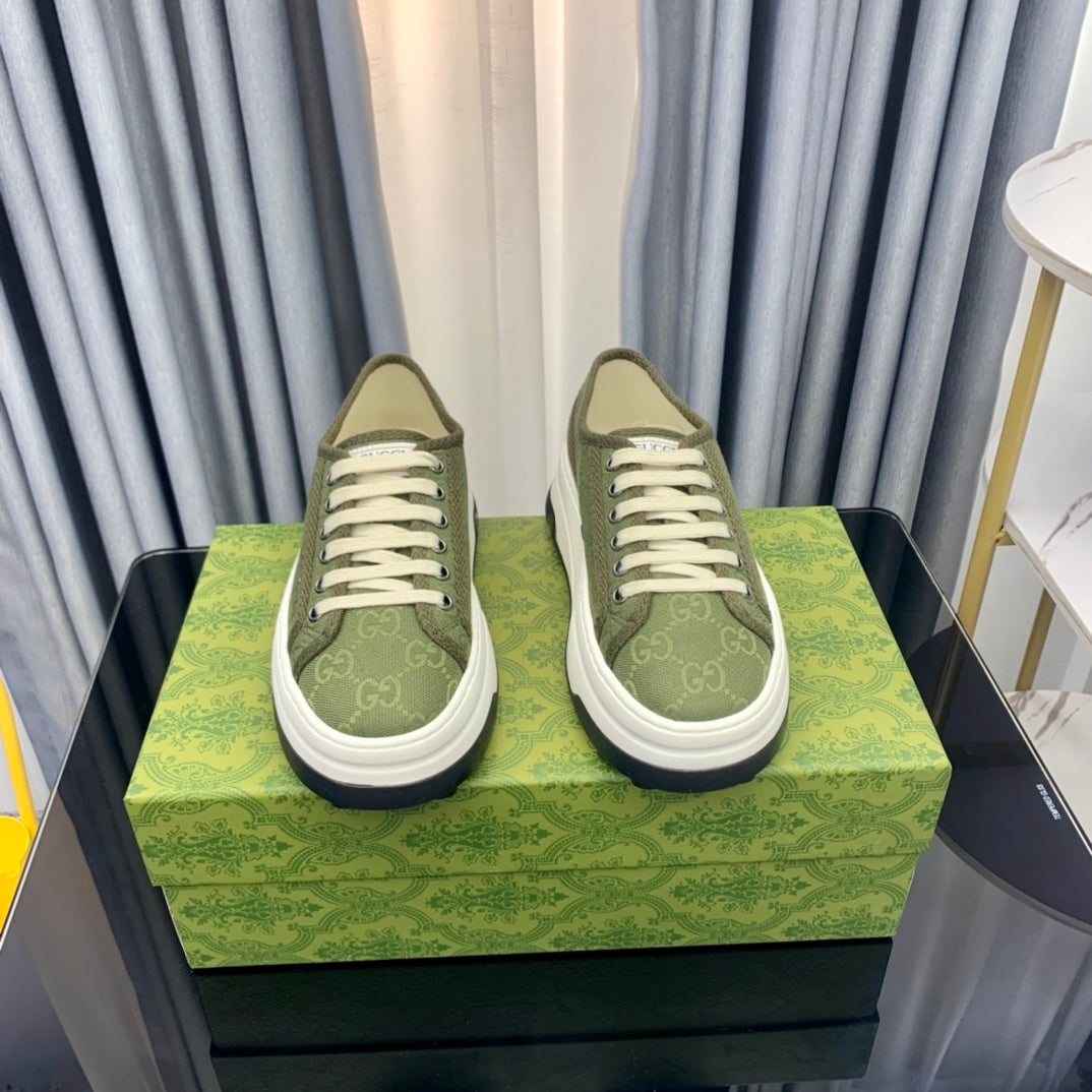 G-Sneakers