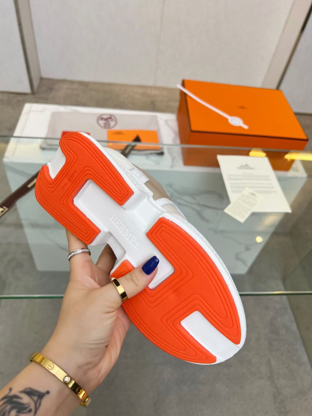 A-Sneakers