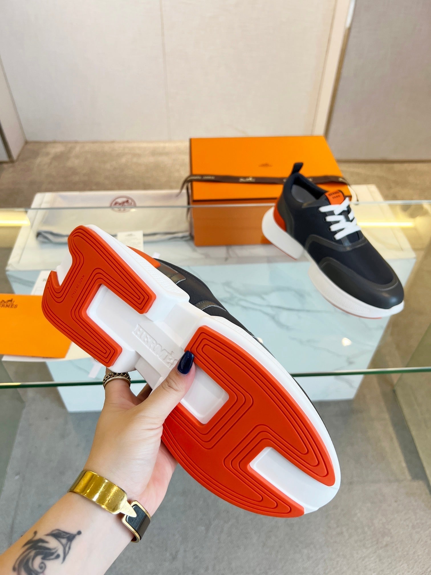A-Sneakers