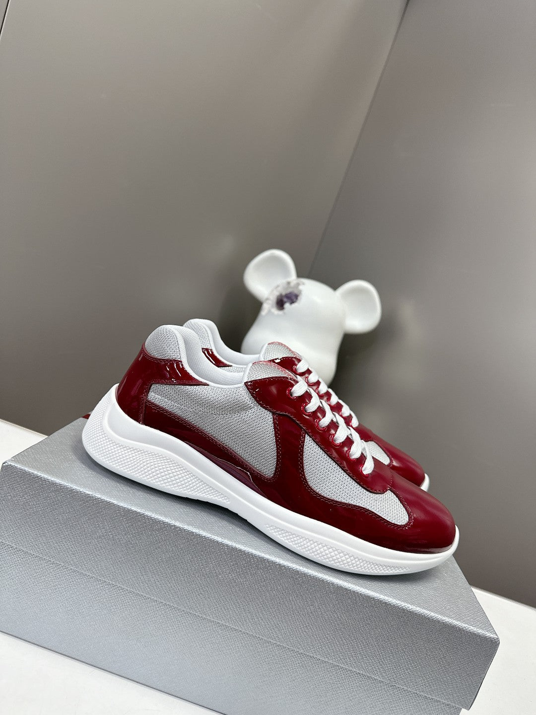 P-Sneakers