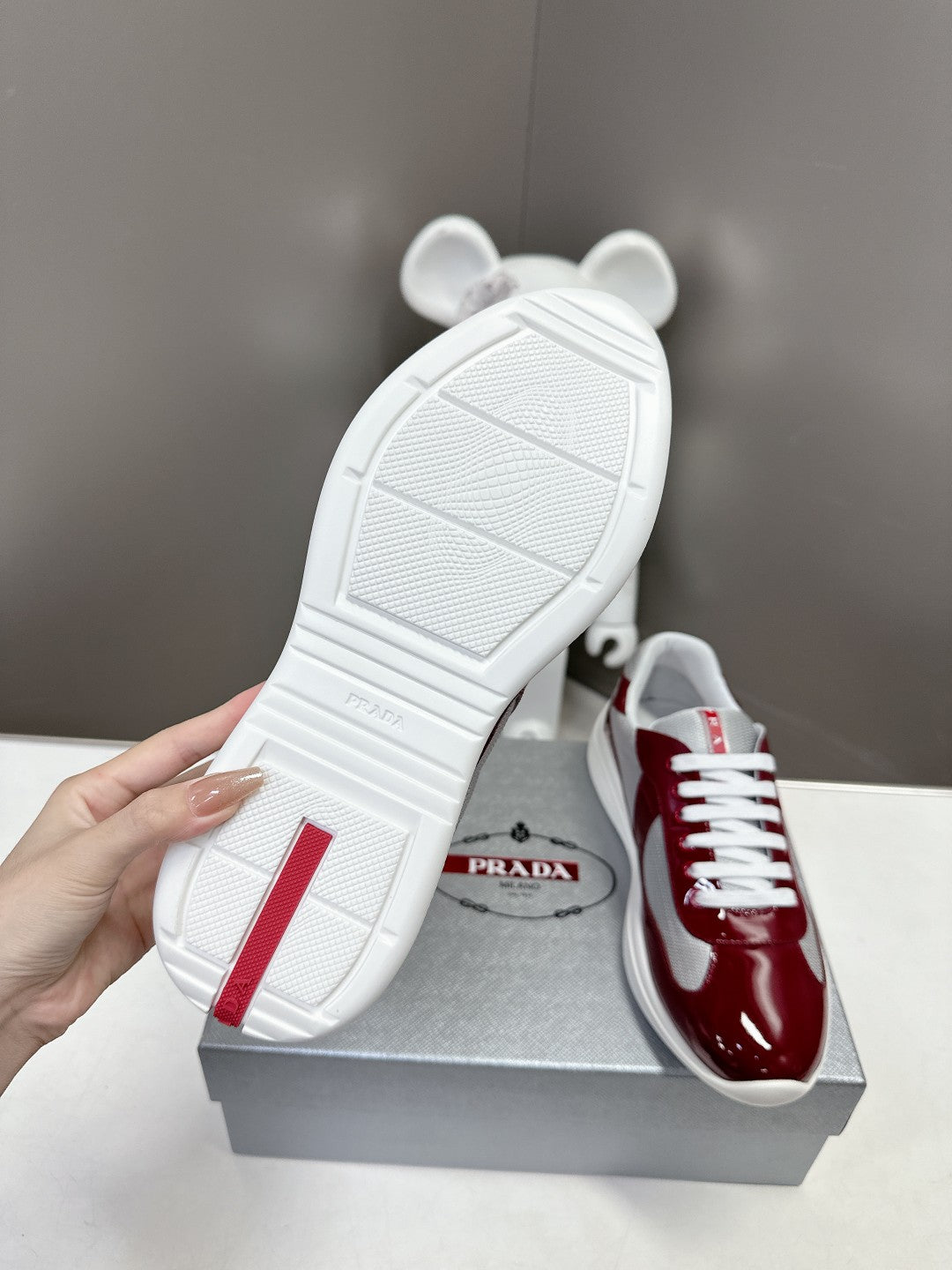 P-Sneakers
