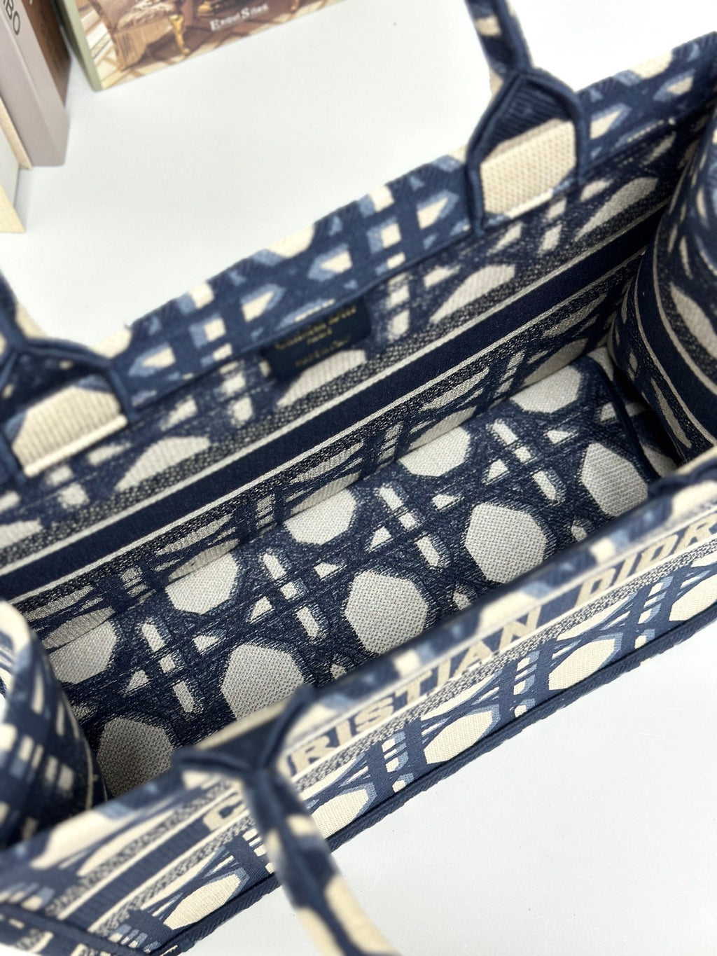 D-Book Tote