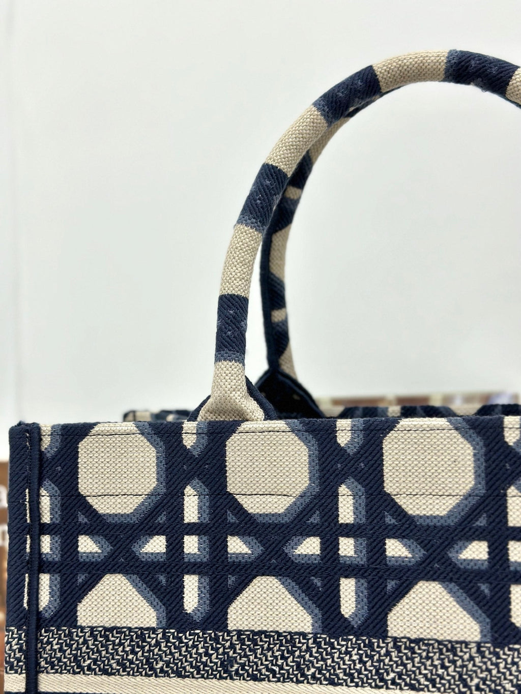 D-Book Tote