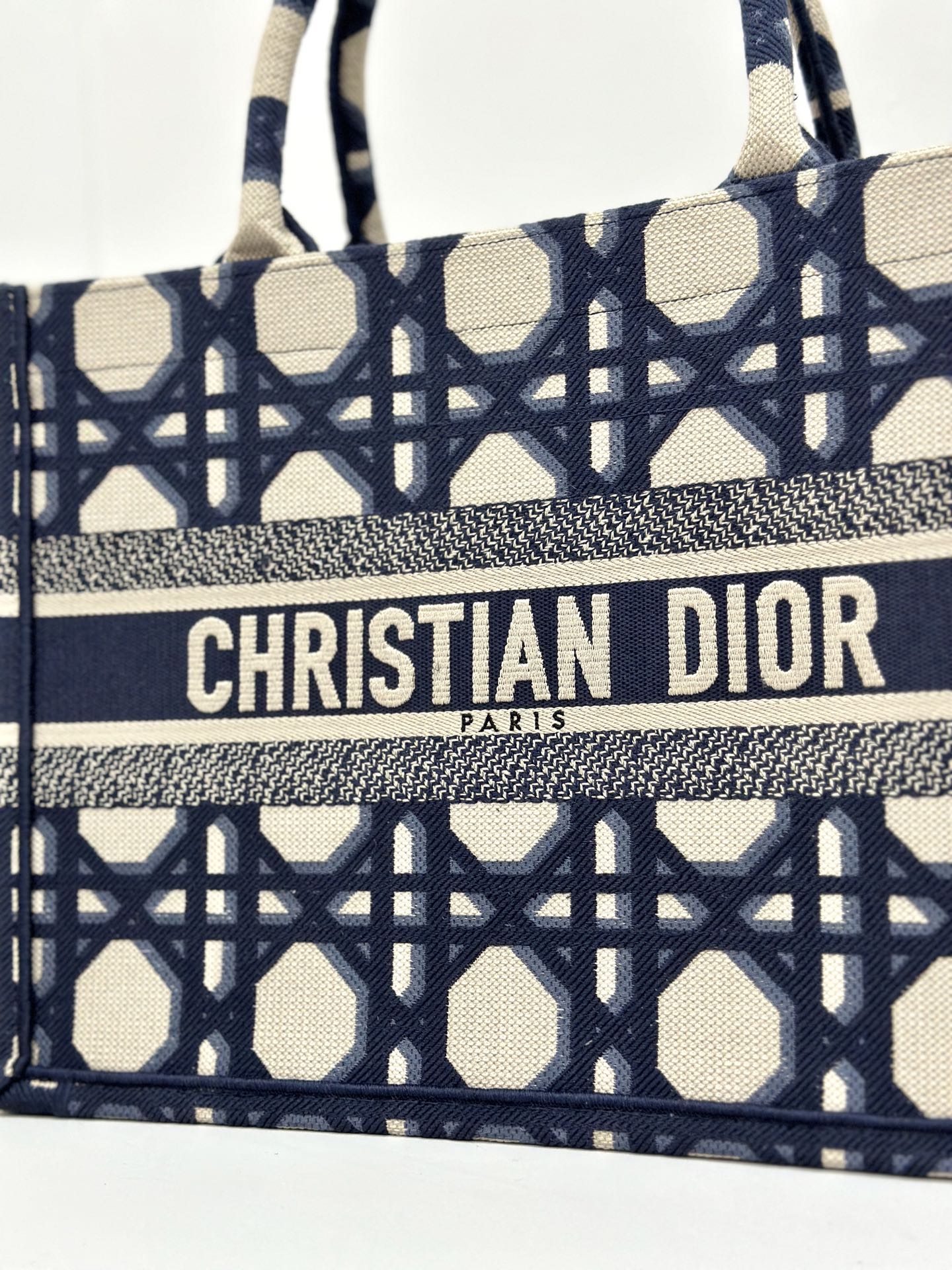 D-Book Tote