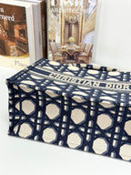 D-Book Tote