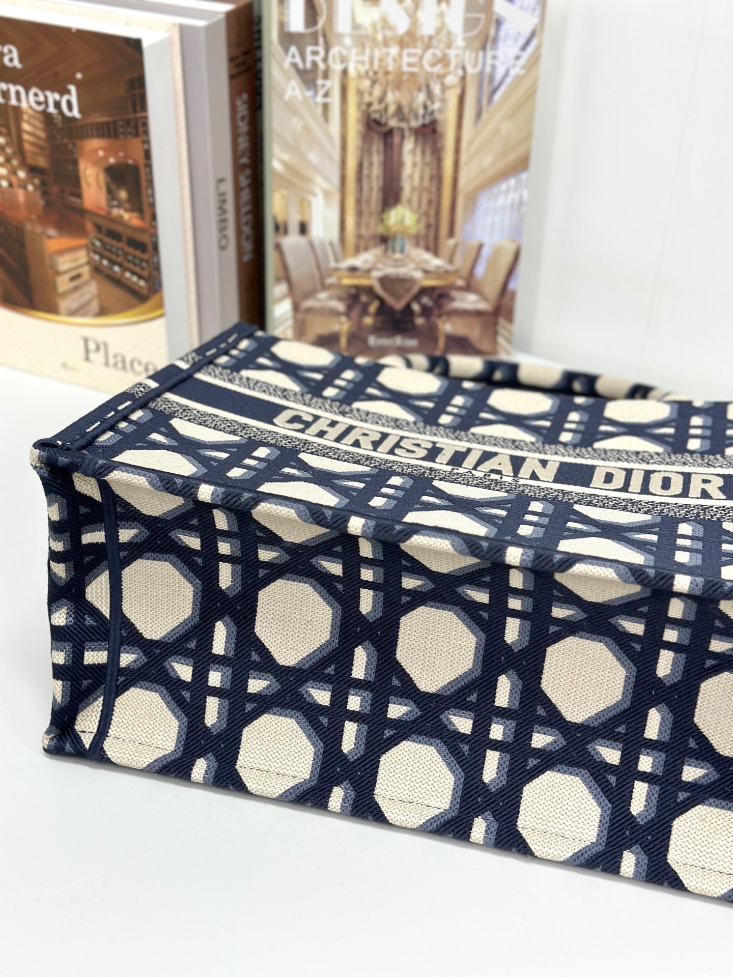 D-Book Tote
