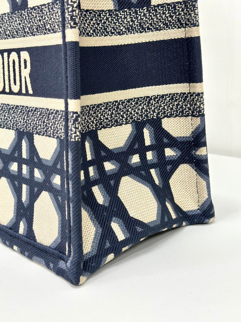 D-Book Tote