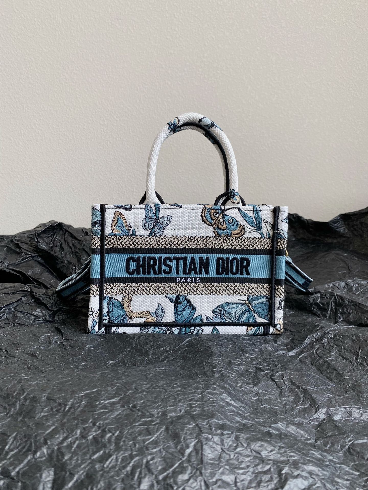 D-Book Tote