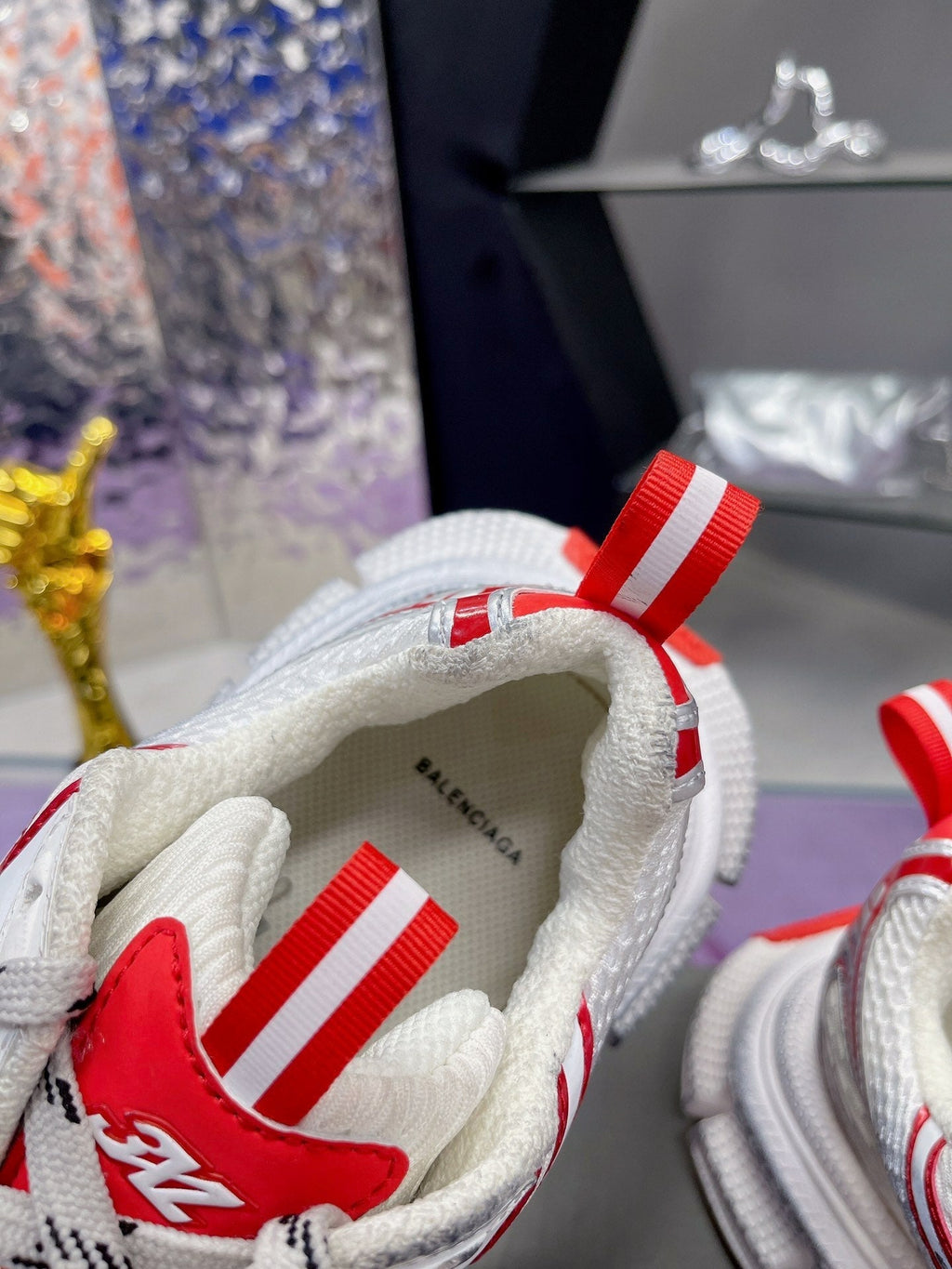 B-Sneakers