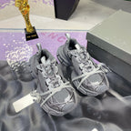 B-Sneakers