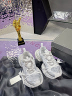 B-Sneakers