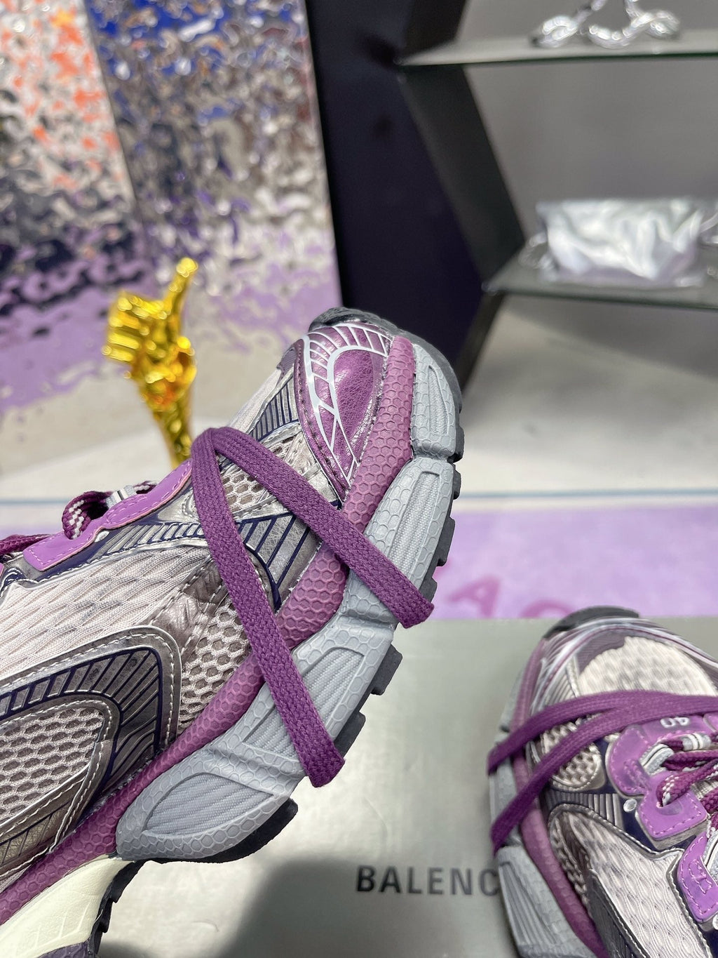 B-Sneakers