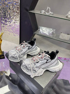 B-Sneakers