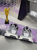 B-Sneakers