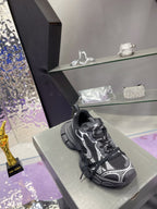 B-Sneakers