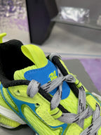 B-Sneakers