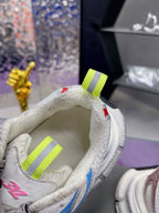 B-Sneakers