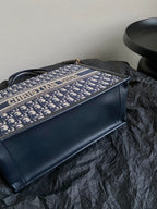 D-Book Tote