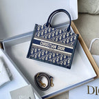 D-Book Tote