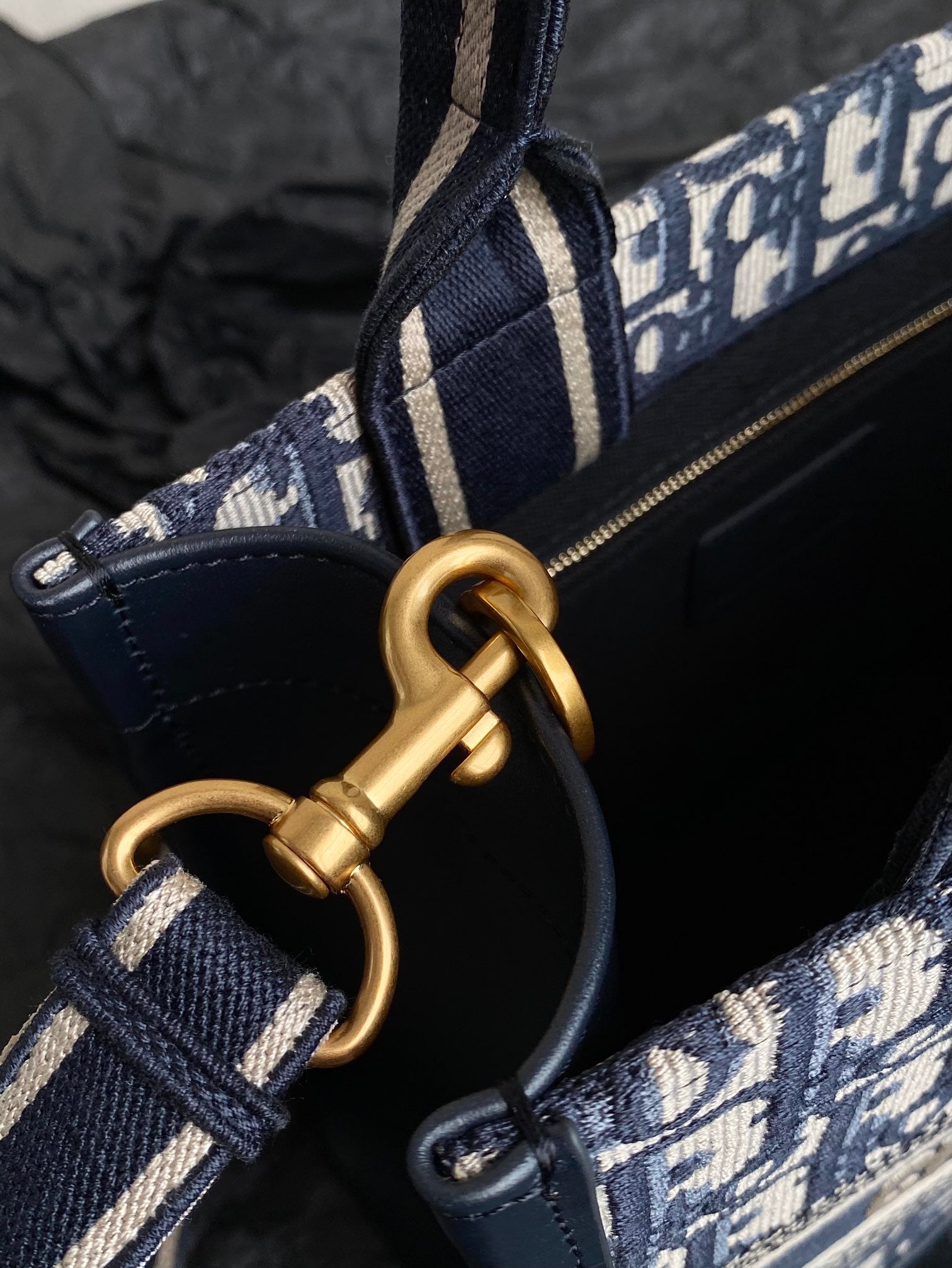 D-Book Tote