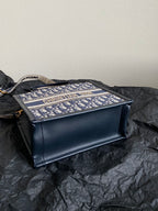 D-Book Tote