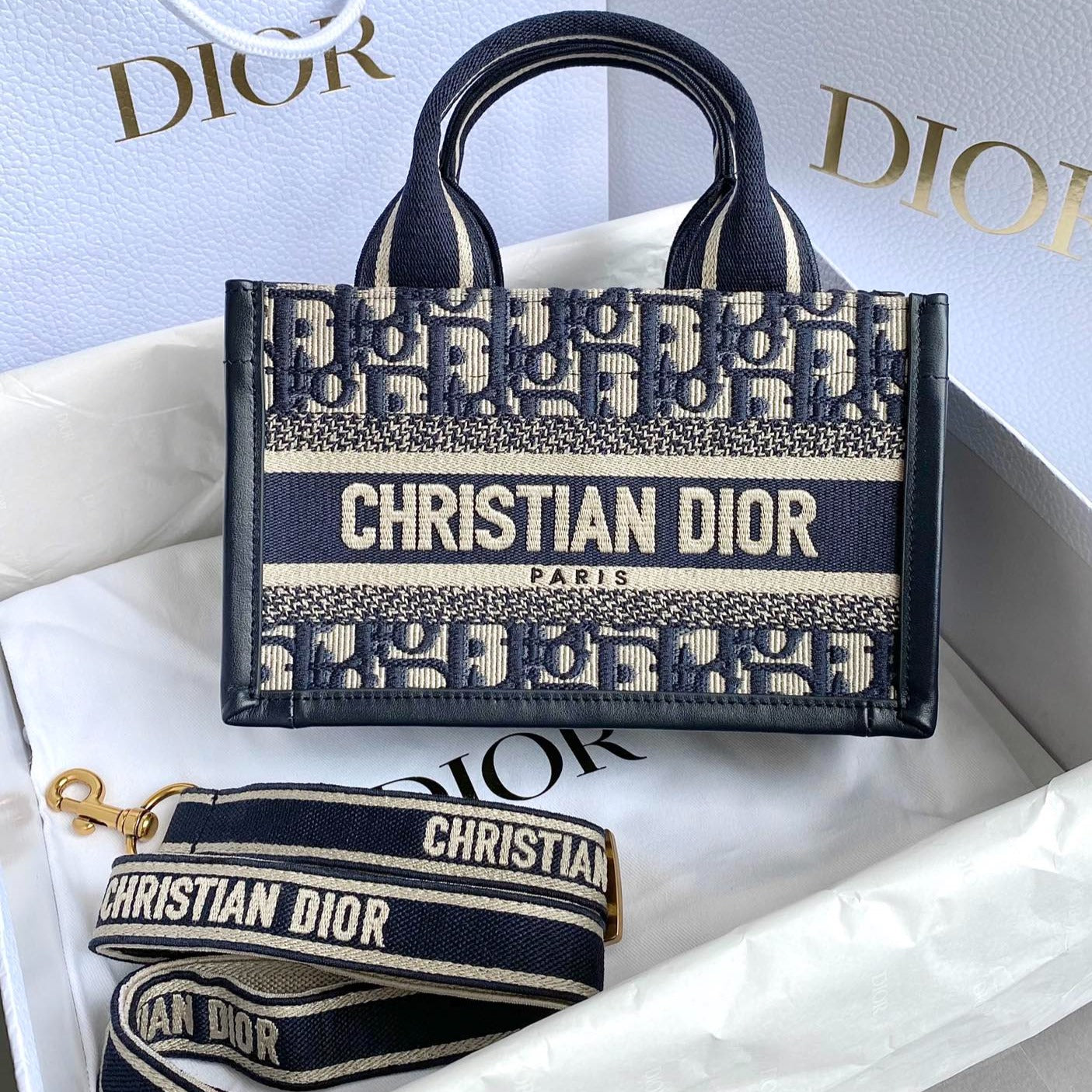D-Book Tote