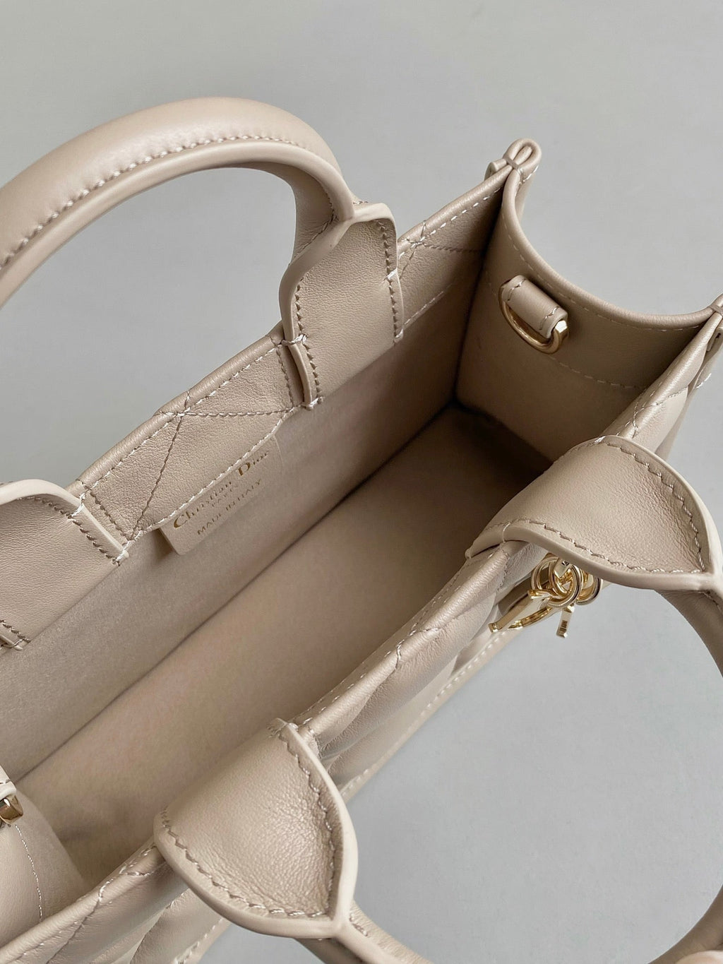 D-Book Tote