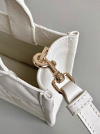 D-Book Tote