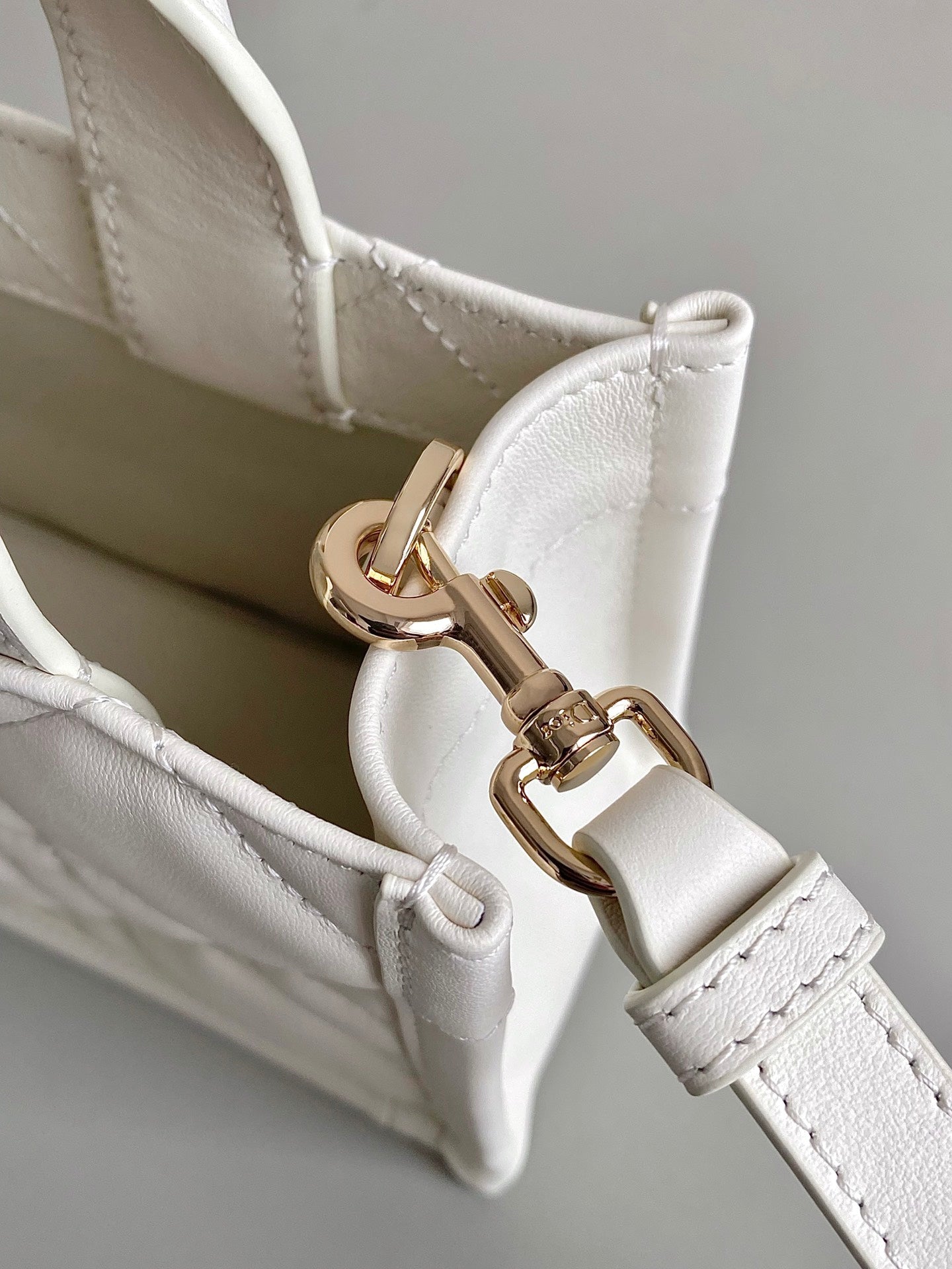 D-Book Tote