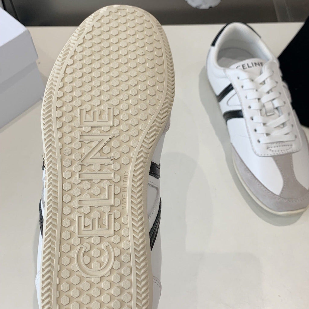 S-Sneakers