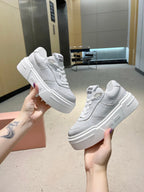 M-Sneakers