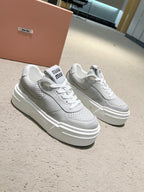 M-Sneakers