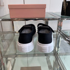 M-Sneakers
