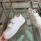 M-Sneakers