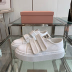 M-Sneakers