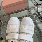 M-Sneakers