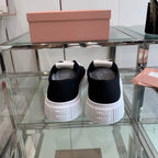 M-Sneakers