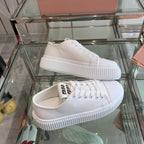 M-Sneakers