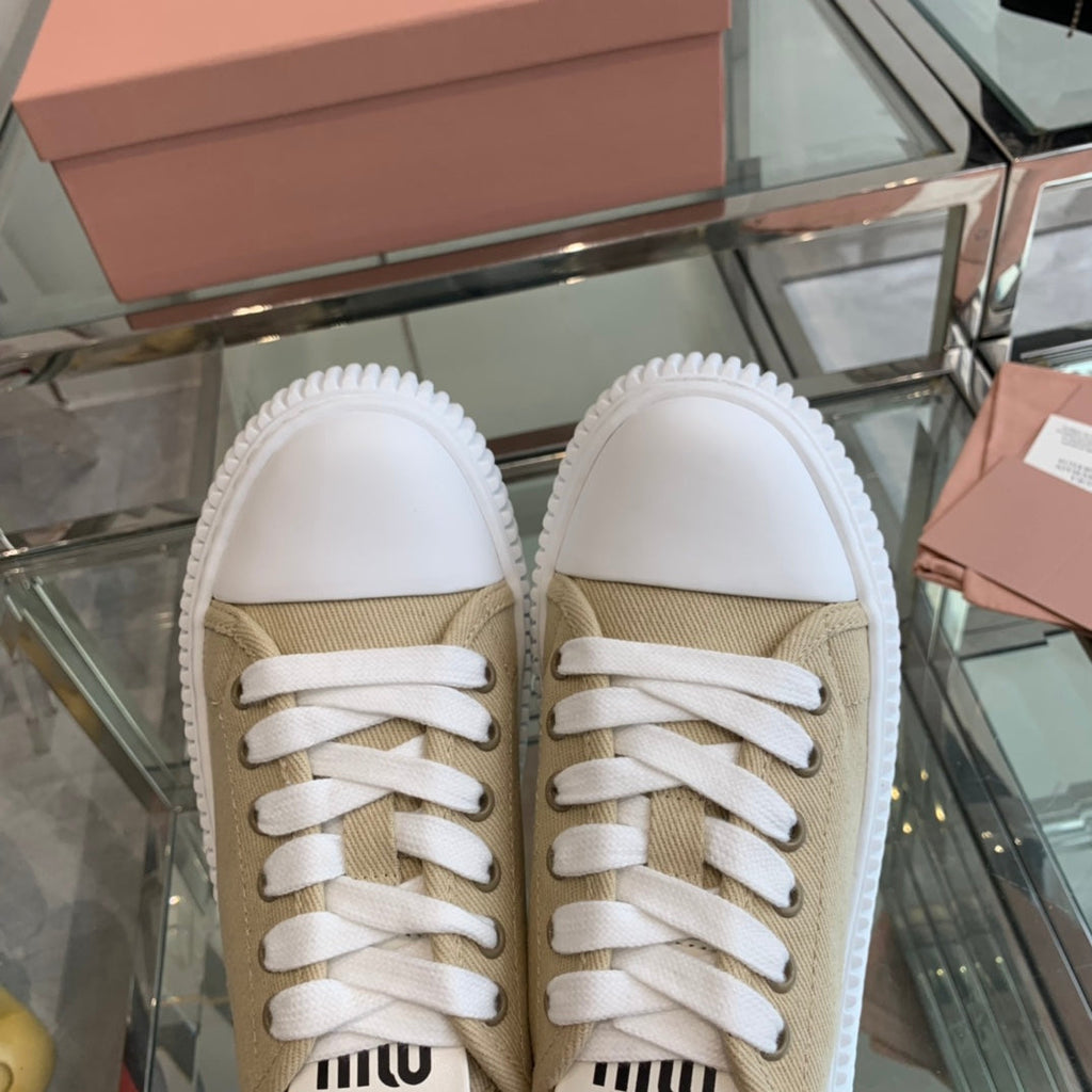 M-Sneakers
