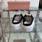 M-Sneakers