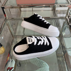 M-Sneakers
